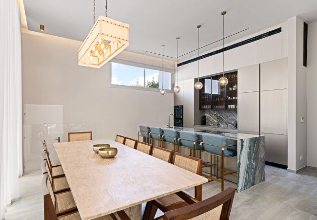 Вилла на Herzliya - Luxury Brand New Villa with Pool by FeelHome Вилла на Herzliya - Luxury Brand New Villa with Pool by FeelHome