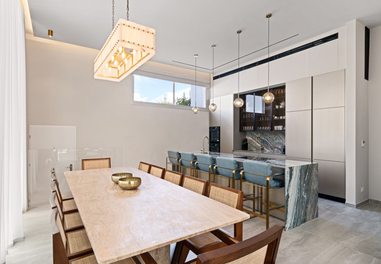 Вилла на Herzliya - Luxury Brand New Villa with Pool by FeelHome Вилла на Herzliya - Luxury Brand New Villa with Pool by FeelHome