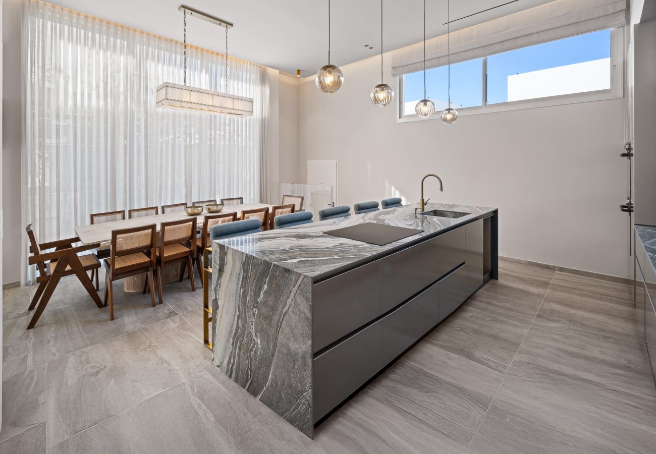 Вилла на Herzliya - Luxury Brand New Villa with Pool by FeelHome Вилла на Herzliya - Luxury Brand New Villa with Pool by FeelHome