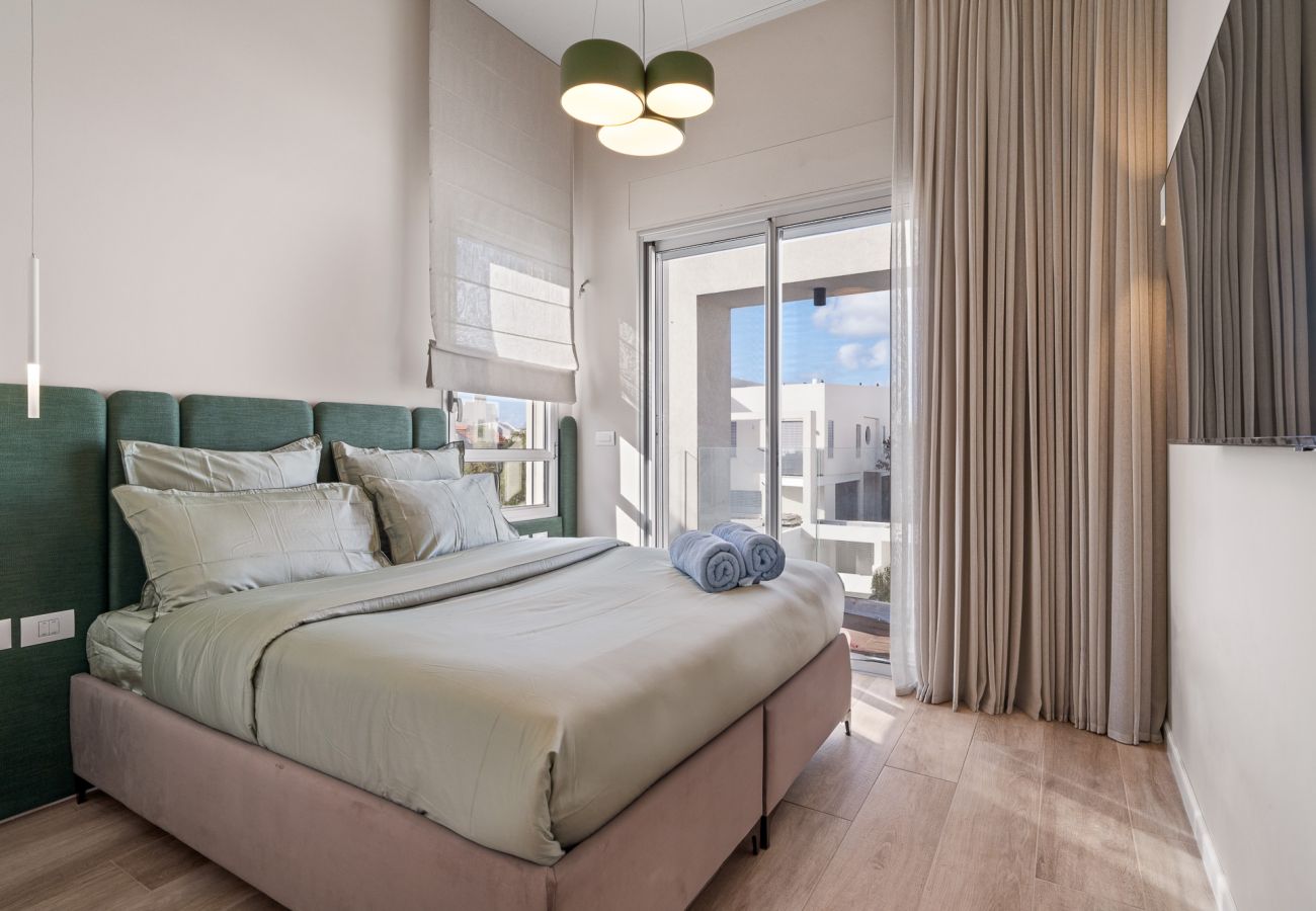 Вилла на Herzliya - Luxury Brand New Villa with Pool by FeelHome Вилла на Herzliya - Luxury Brand New Villa with Pool by FeelHome