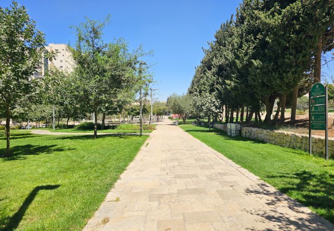 Апартаменты на Jerusalem - MAMAD Family Friendly New Condo by FeelHome Апартаменты на Jerusalem - MAMAD Family Friendly New Condo by FeelHome