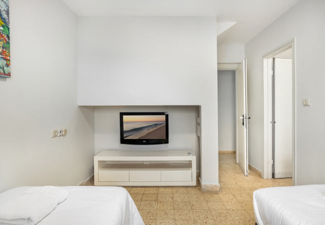 Вилла на Beit Yanai - Cliffside Rustic & Charming Villa by FeelHome Вилла на Beit Yanai - Cliffside Rustic & Charming Villa by FeelHome